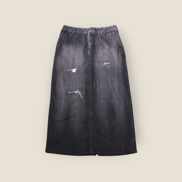 Banana Republic Dresses & Skirts - Banana Republic Denim Midi Skirt Women's Size 2 in Rinse Black Wash Distressed